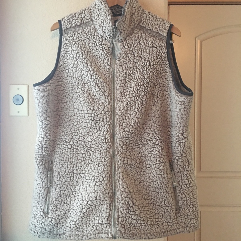 Women’s Sherpa Vest